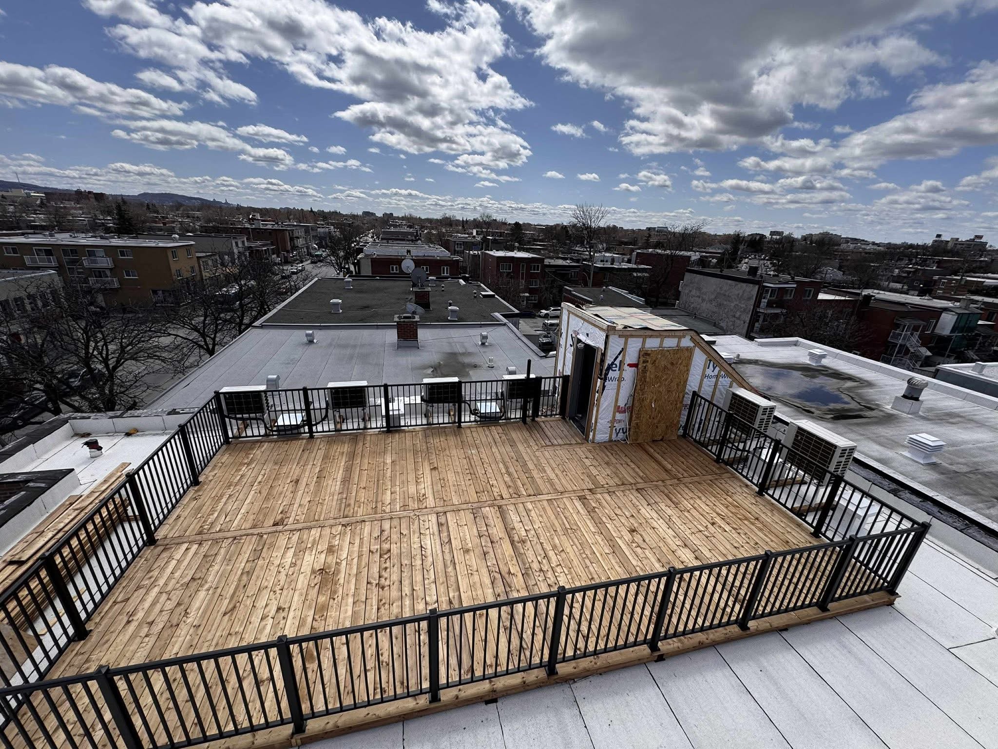 Pourquoi le prix des rampes en aluminium à Ottawa varie autant d’un fournisseur à l’autre